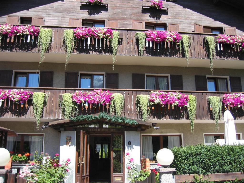 Hotel Piccolo Mondo Bormio Exterior foto